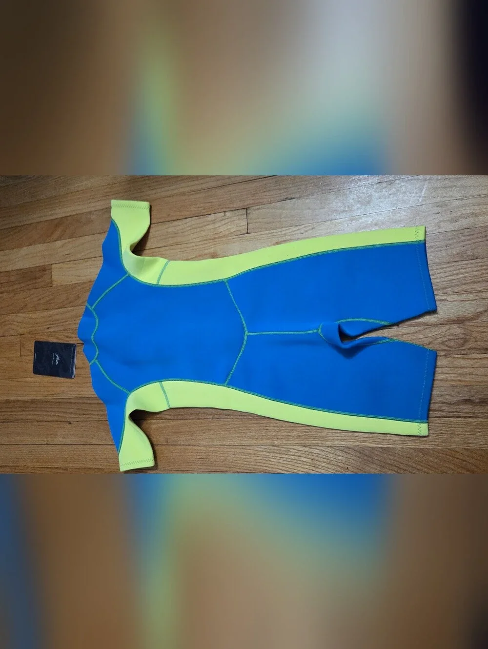 NWT Hevto Kids Shorty Wetsuit Size 10- Blue & Lime Green - UV Protection